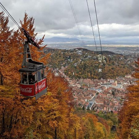 Chic Studio Brasov Bagian luar foto